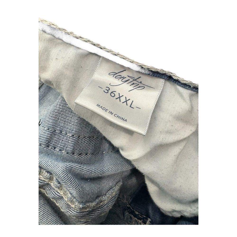 DAYTRIP Virgo Bootcut Jeans Womens 36XXL Missing locket button light wash - Picture 6 of 7